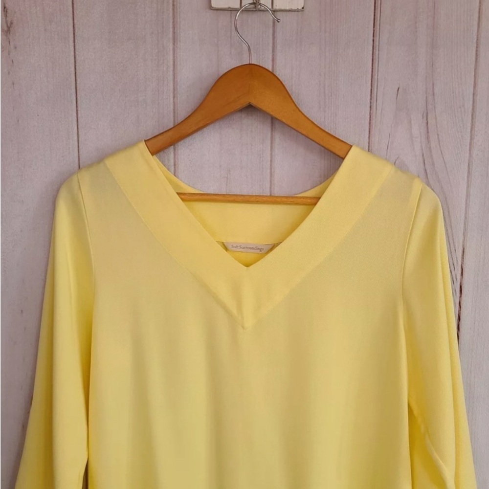 Soft Surroundings Small Roll Tab Sleeve V-neck Yellow Tunic iridescent buttons - Picture 3 of 7